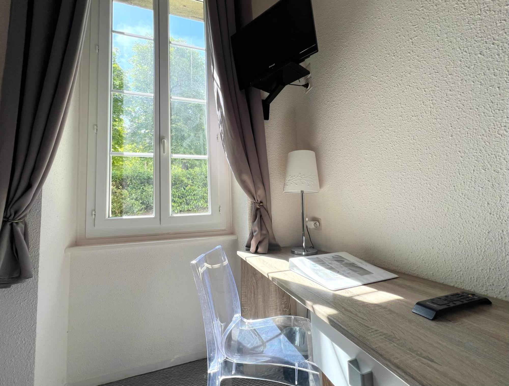 Logis Hotel Restaurant Des Thermes Lamalou-les-Bains Exterior foto
